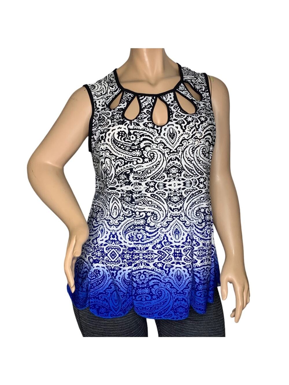 Maria Gabrielle sleeveless Top Size 2X Black Blue and White Paisley Ombre Print